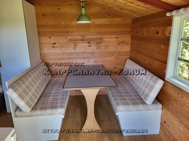 Hütte innen 1