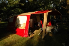 Falter in der Abendsonne - Camping Belle Rive - St.-Côme d'Olt - Aveyron