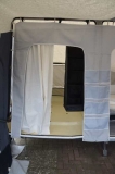 Camp-let - Hängeschränke mit Vorhang